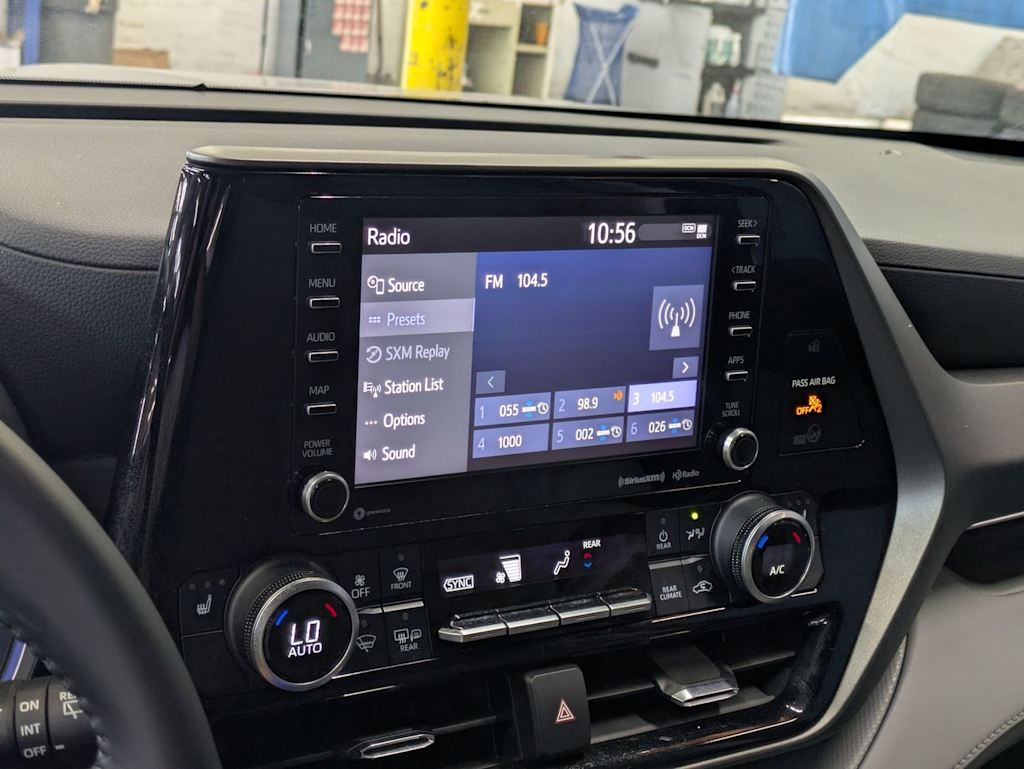 Thumbnail: 2021 Toyota Highlander - 35