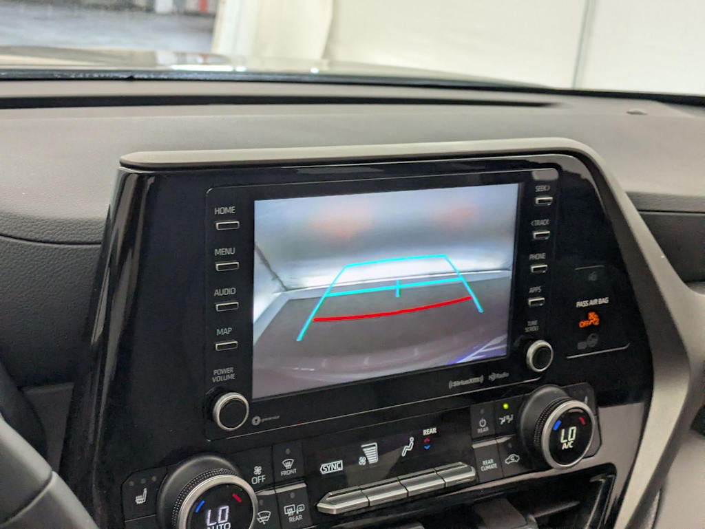 Thumbnail: 2021 Toyota Highlander - 34