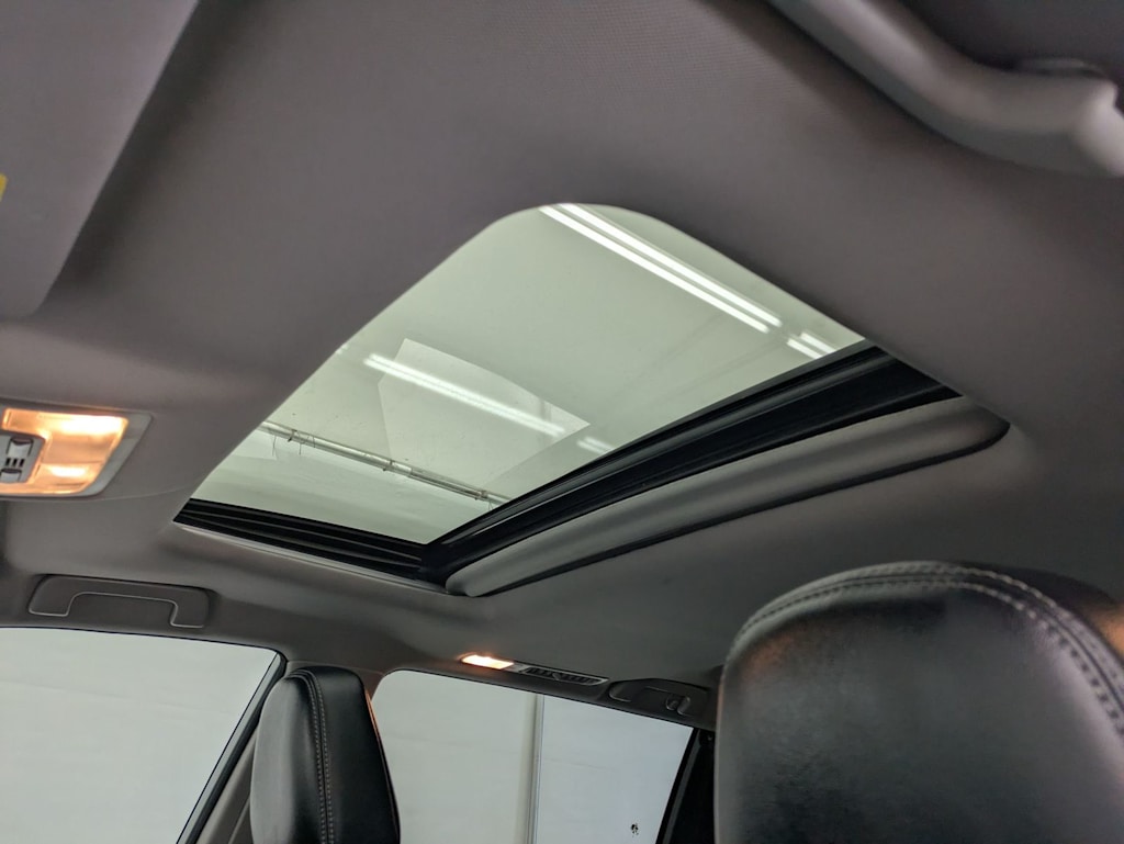 Thumbnail: 2018 Toyota Highlander - 28