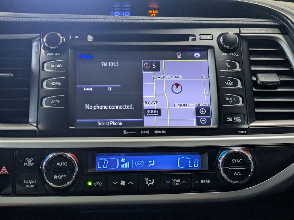 Thumbnail: 2018 Toyota Highlander - 15