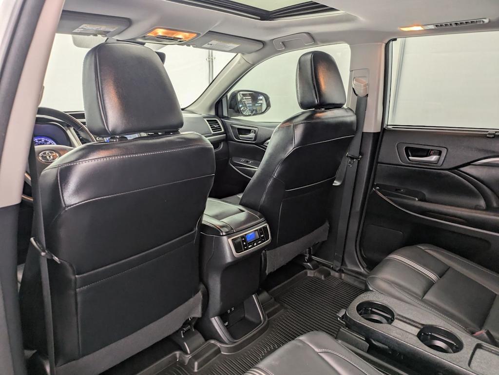 Thumbnail: 2018 Toyota Highlander - 13