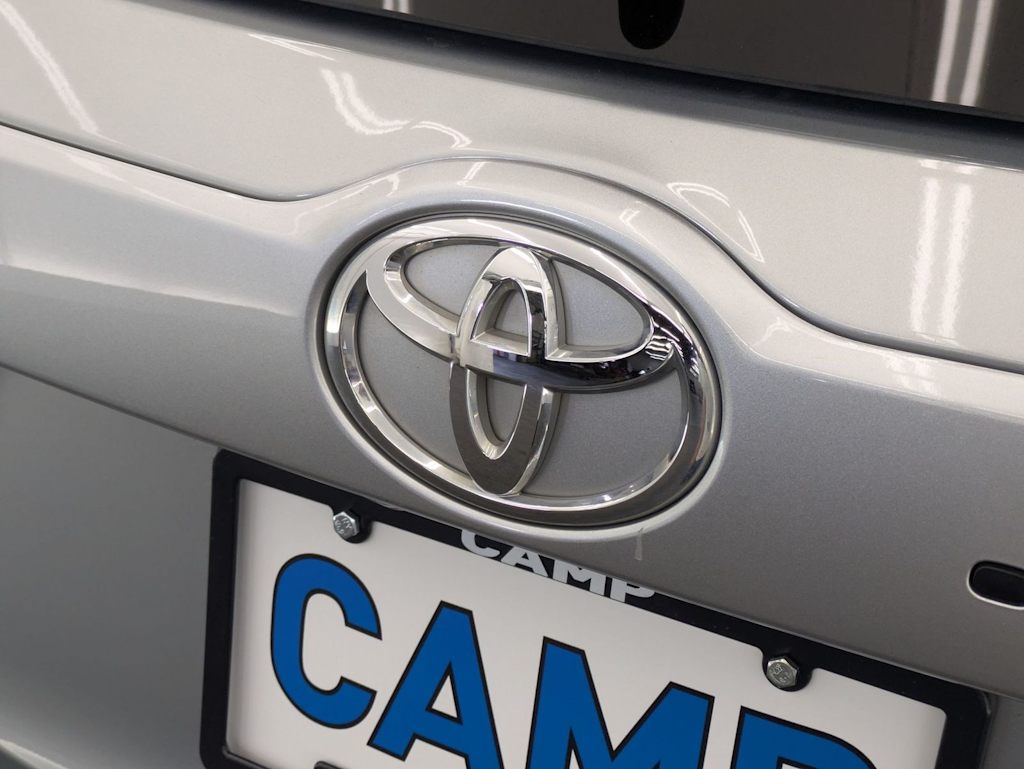 Thumbnail: 2018 Toyota Highlander - 25