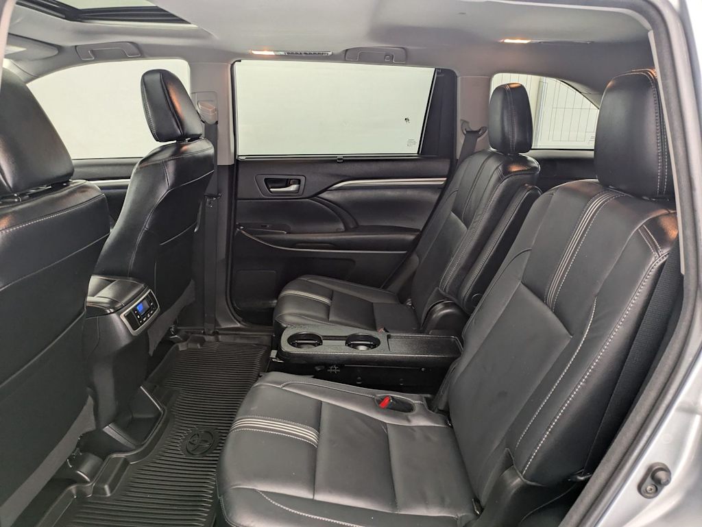 Thumbnail: 2018 Toyota Highlander - 29