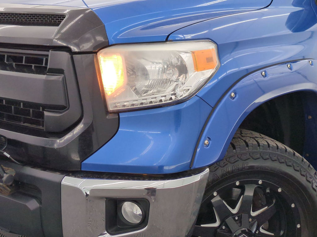 Thumbnail: 2016 Toyota Tundra - 25