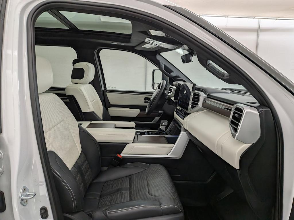 Thumbnail: 2022 Toyota Tundra - 12