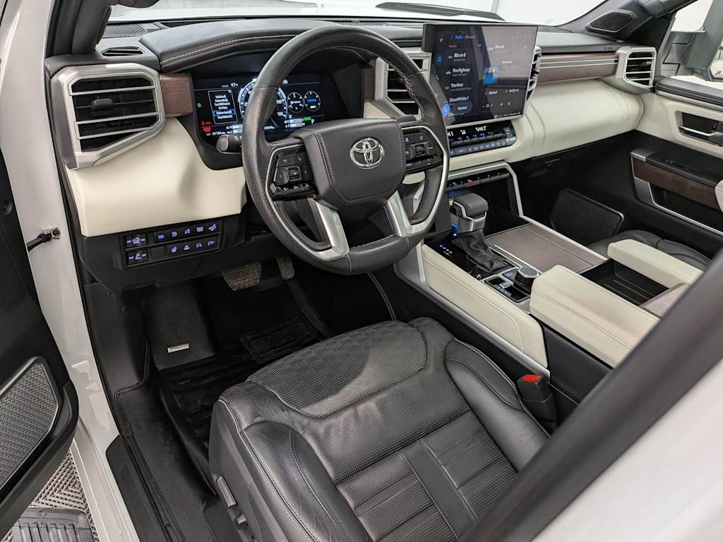 Thumbnail: 2022 Toyota Tundra - 2