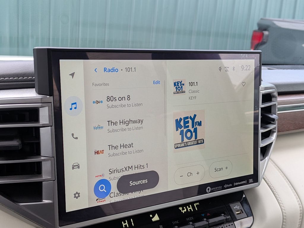 Thumbnail: 2022 Toyota Tundra - 36