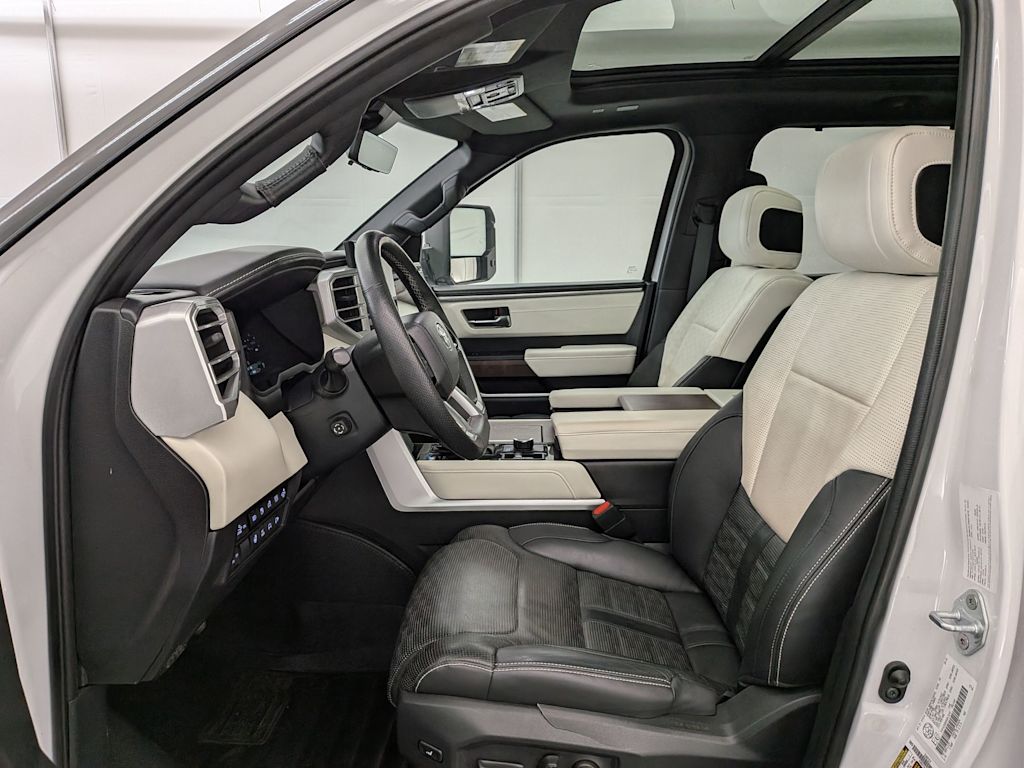 Thumbnail: 2022 Toyota Tundra - 11