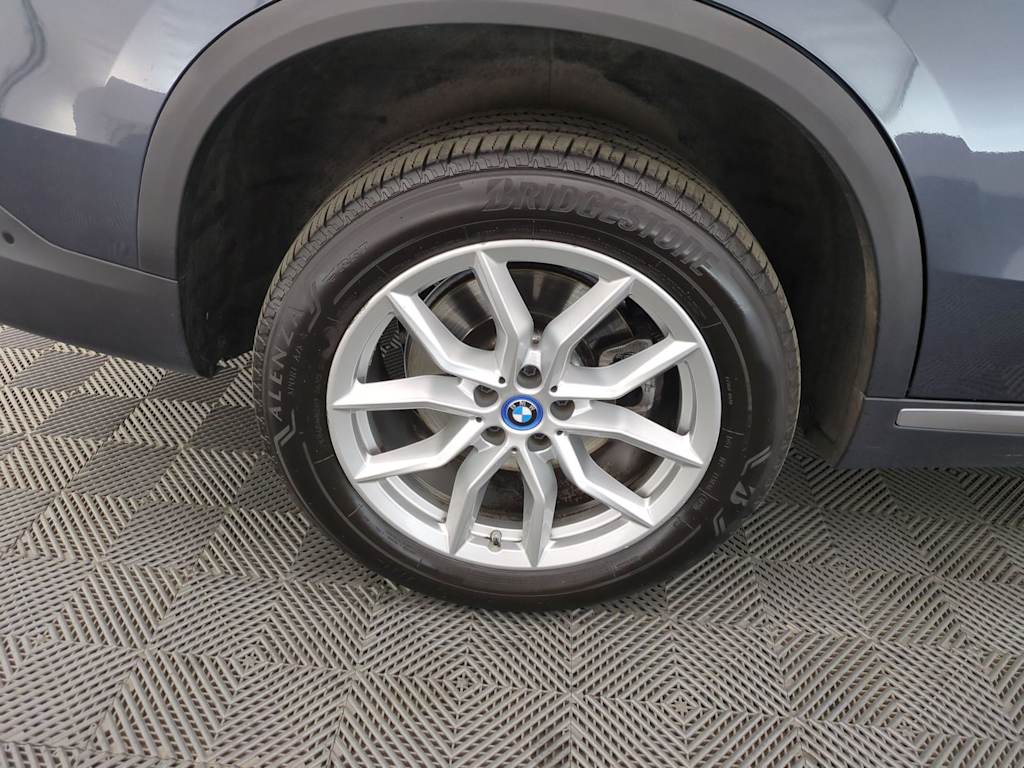 Thumbnail: 2022 BMW X5 - 8