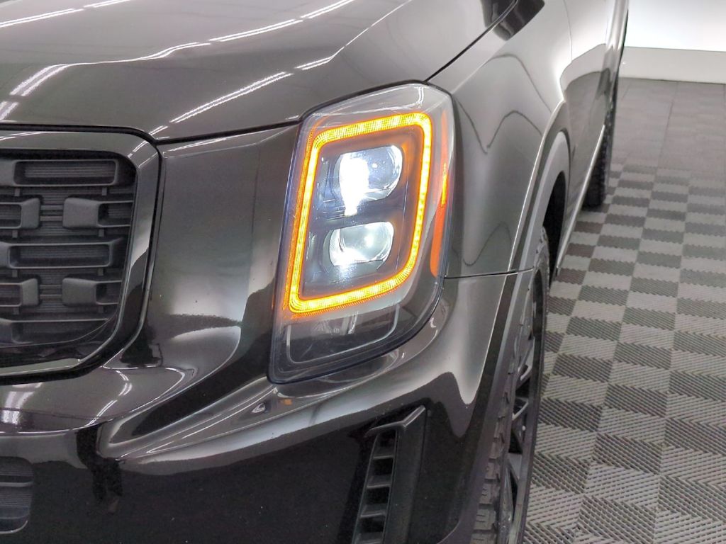 Thumbnail: 2022 Kia Telluride - 24