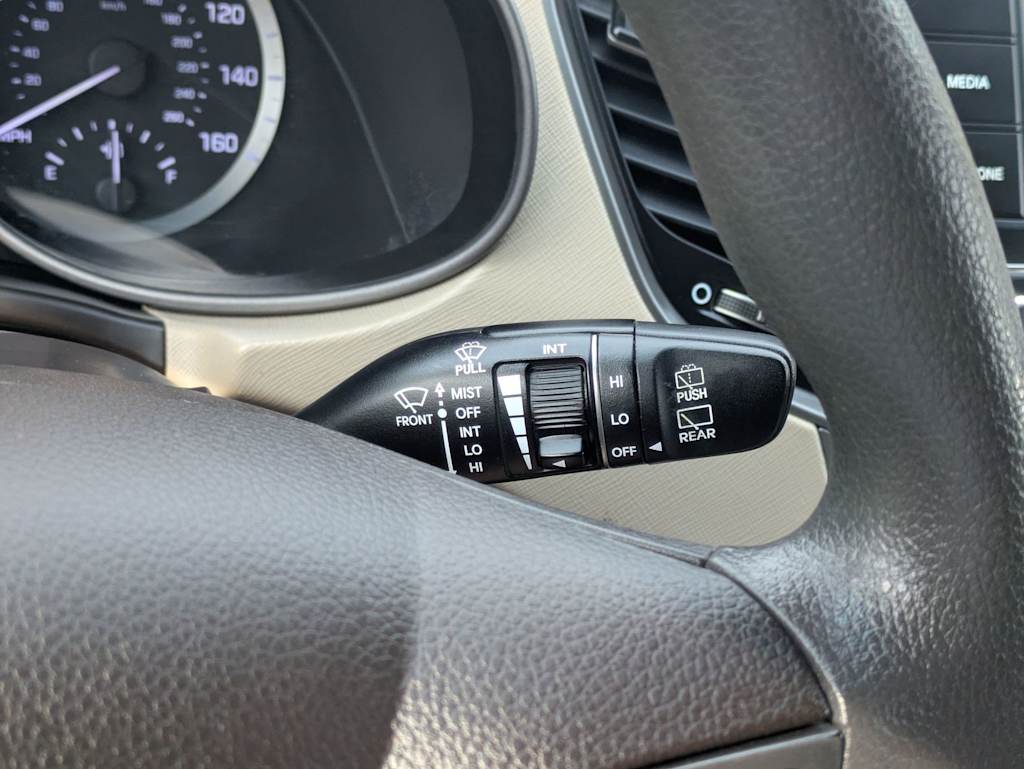 Thumbnail: 2017 Hyundai Santa Fe - 31