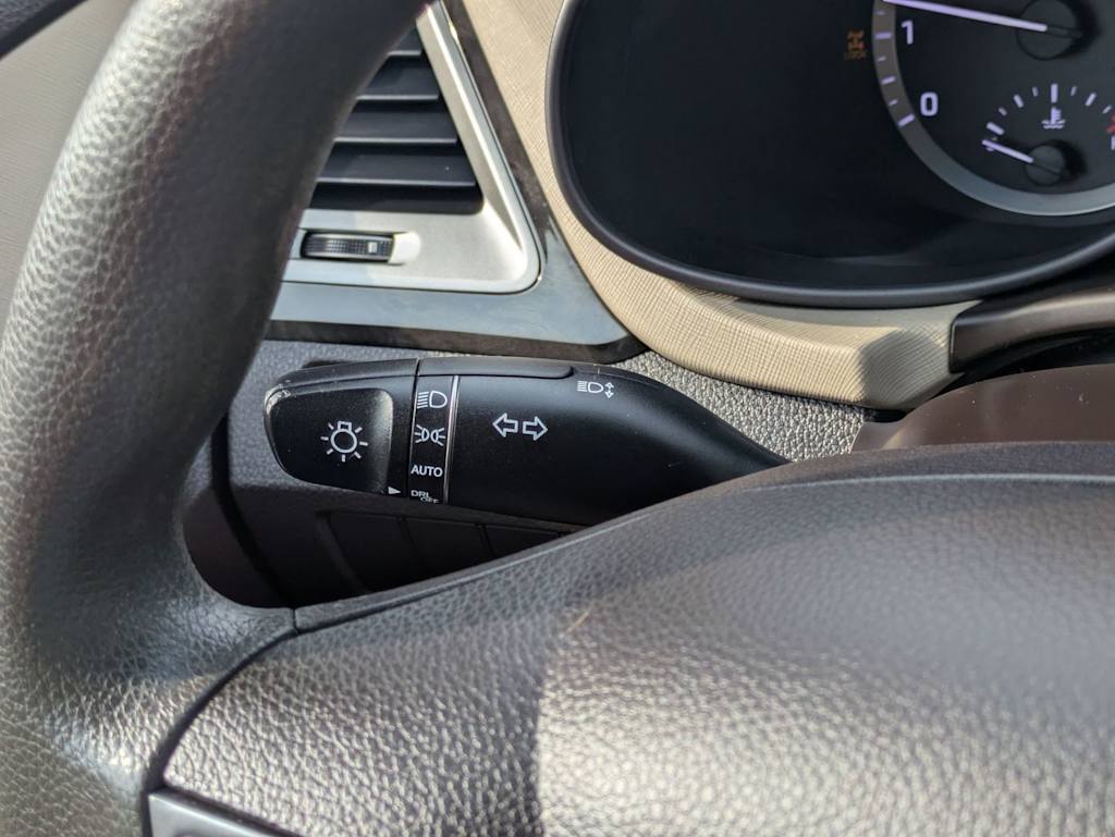 Thumbnail: 2017 Hyundai Santa Fe - 32