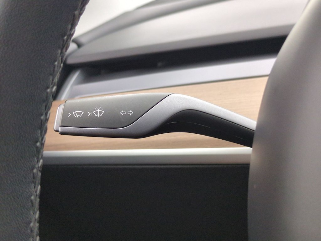 Thumbnail: 2020 Tesla Model 3 - 28