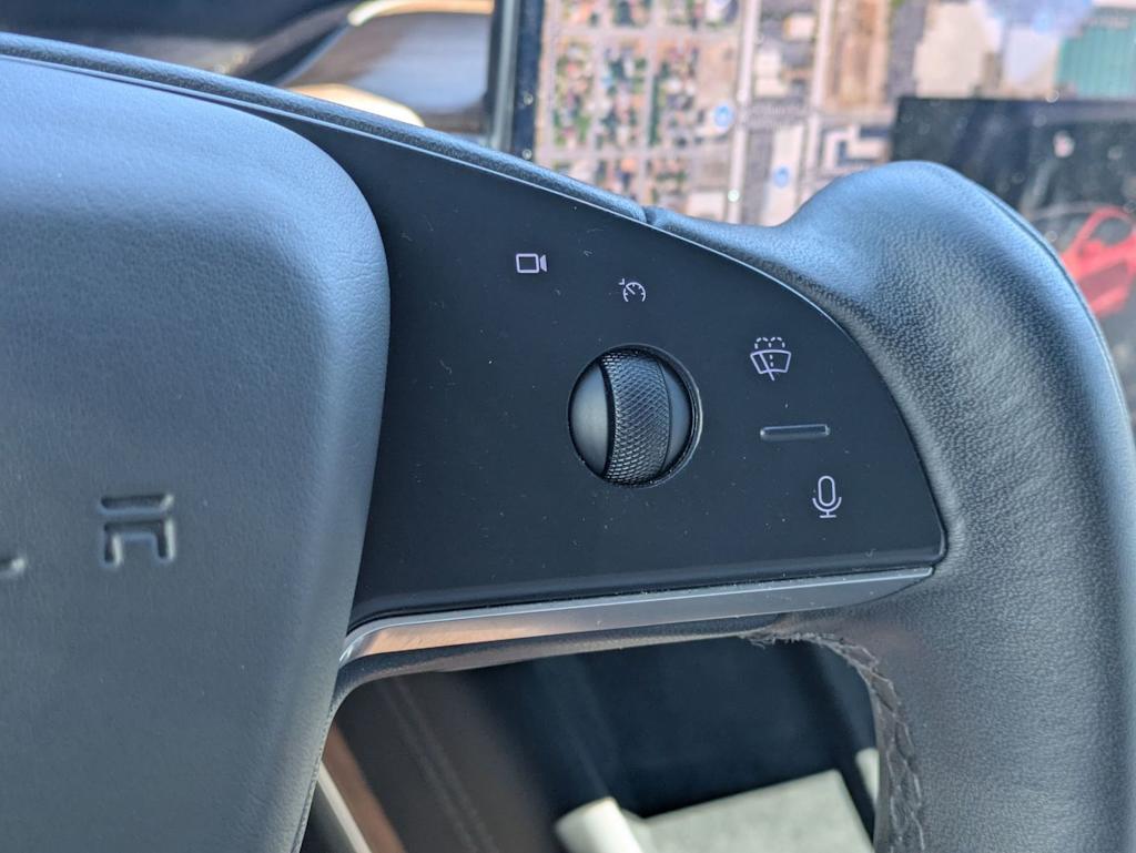 Thumbnail: 2022 Tesla Model S - 27