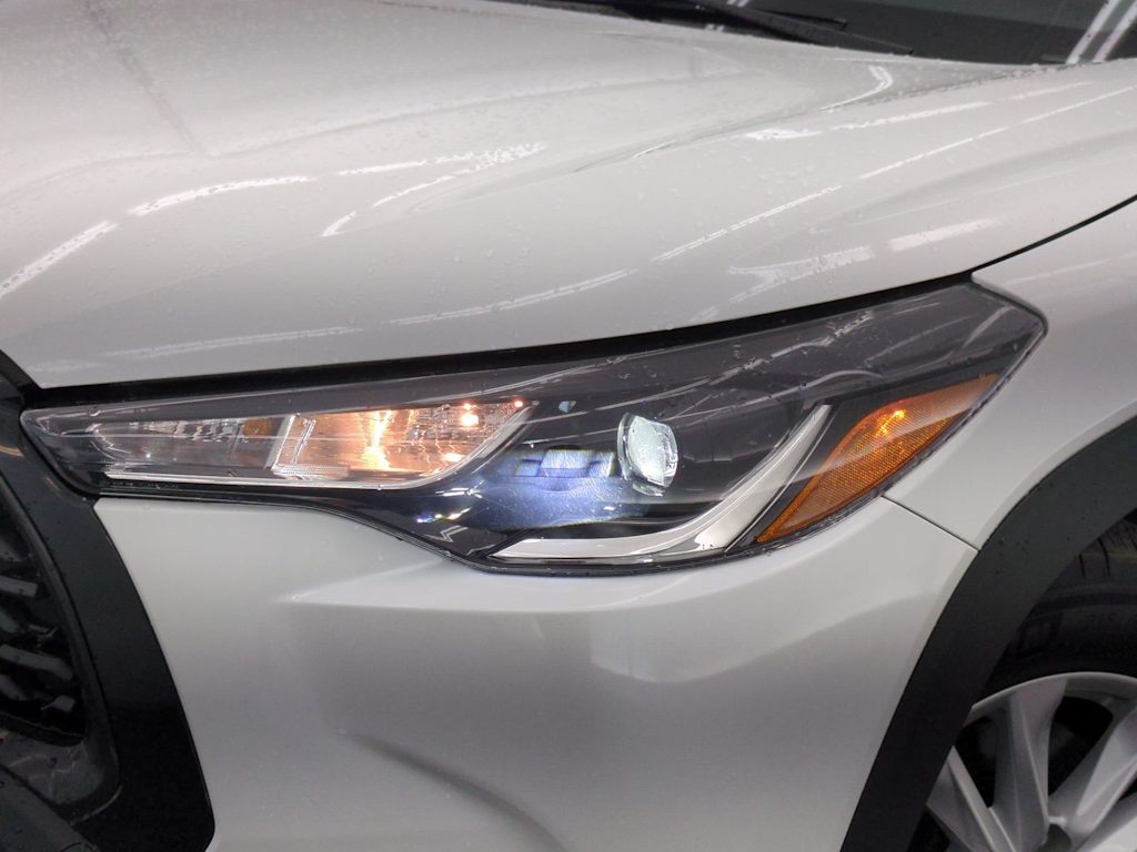Thumbnail: 2024 Toyota Corolla Cross - 24