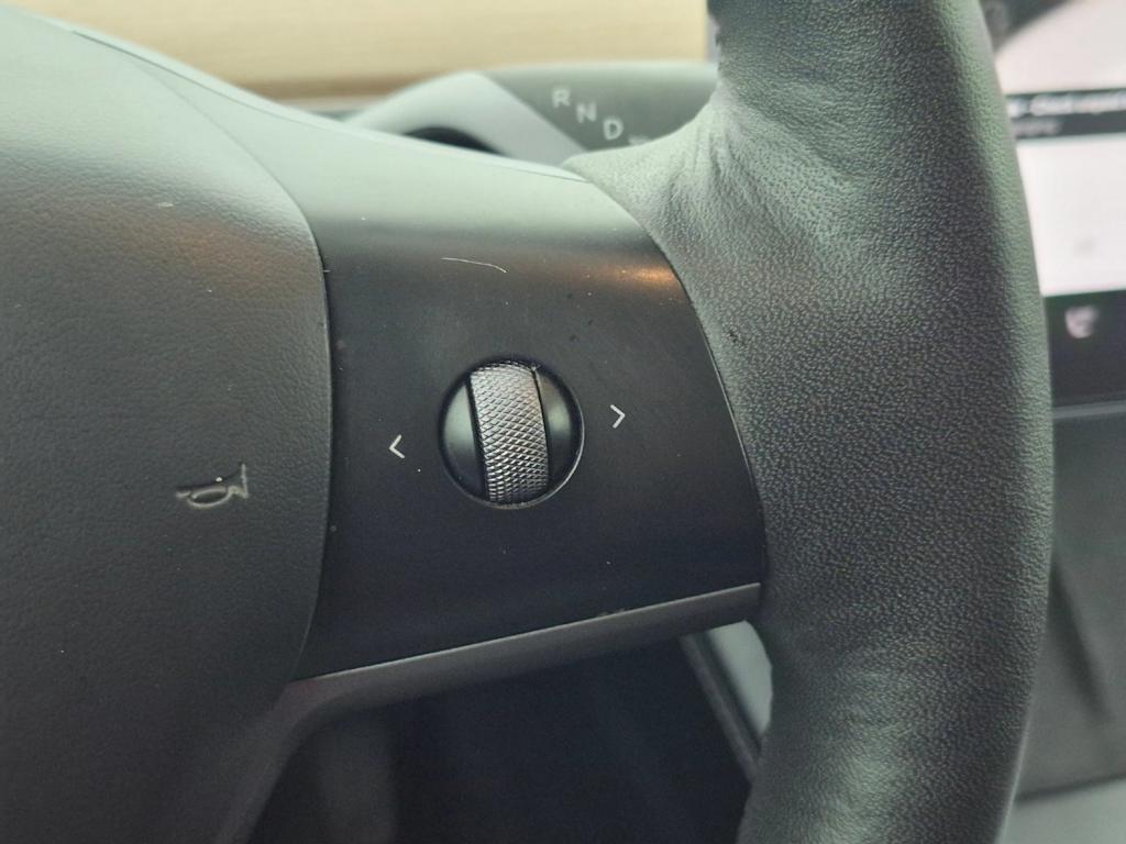 Thumbnail: 2023 Tesla Model Y - 26