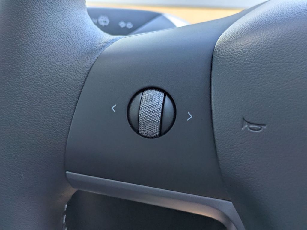 Thumbnail: 2024 Tesla Model Y - 27