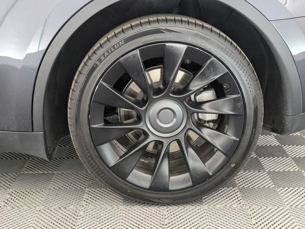 Thumbnail: 2024 Tesla Model Y - 7