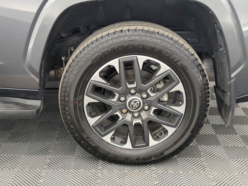 Thumbnail: 2023 Toyota Sequoia - 8