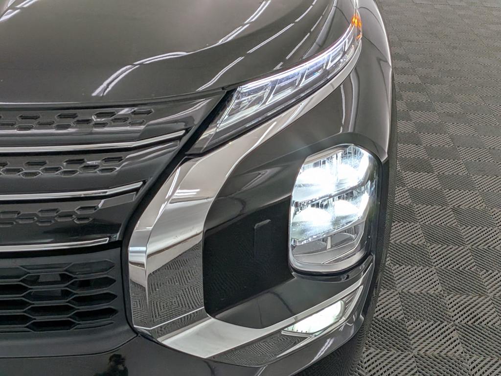 Thumbnail: 2024 Mitsubishi Outlander - 24