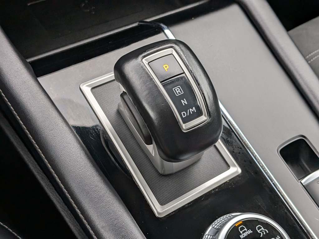 Thumbnail: 2024 Mitsubishi Outlander - 36