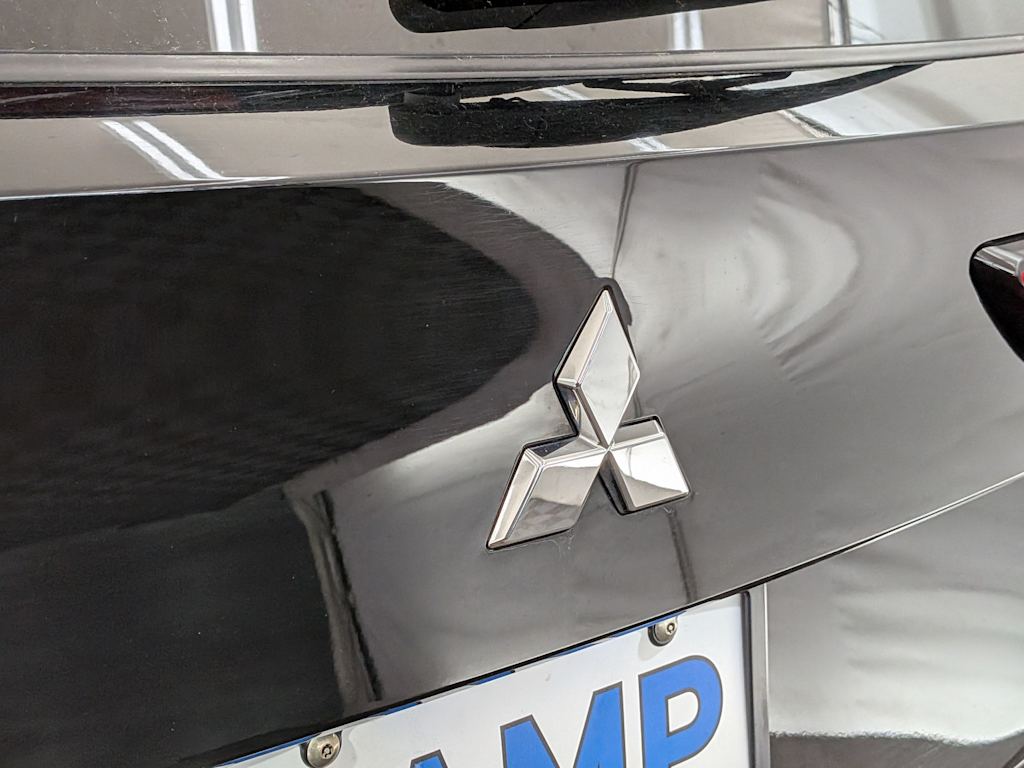 Thumbnail: 2024 Mitsubishi Outlander - 16