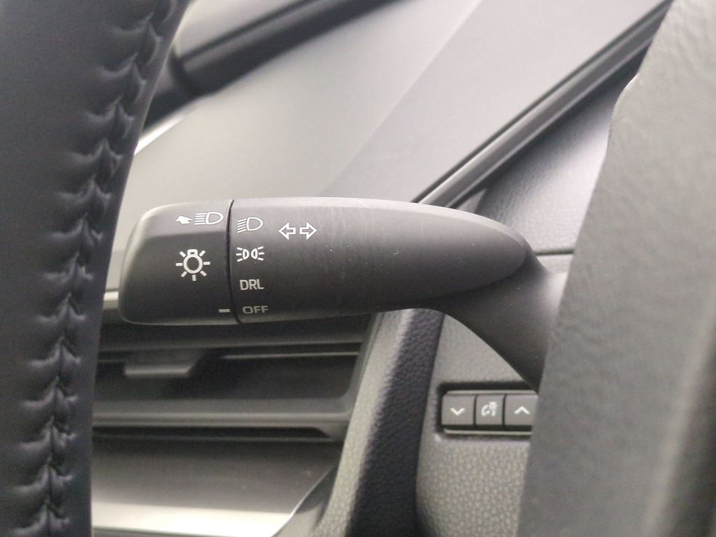 Thumbnail: 2025 Toyota Prius - 31