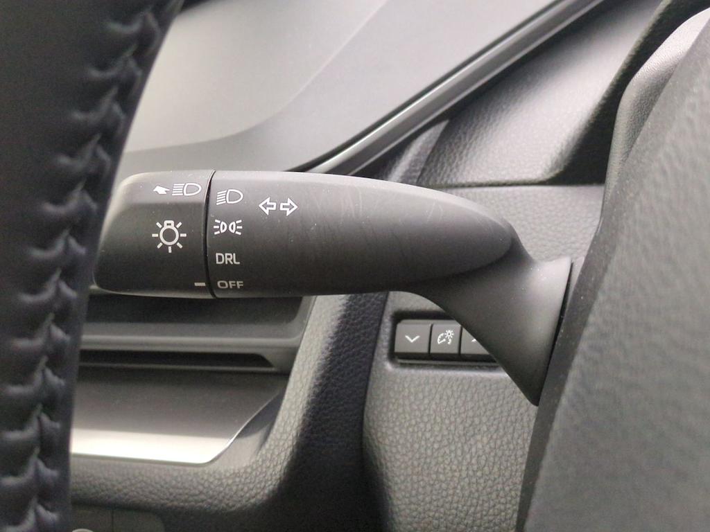Thumbnail: 2025 Toyota Prius - 31