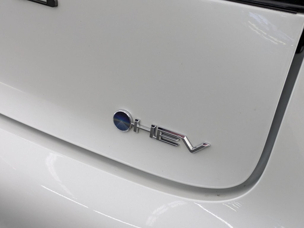Thumbnail: 2024 Toyota Prius - 7