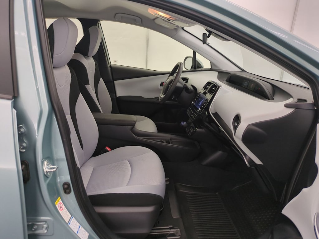 Thumbnail: 2021 Toyota Prius - 11