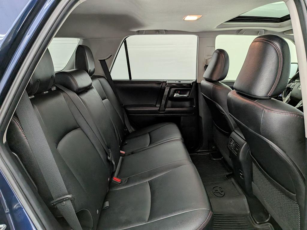 Thumbnail: 2018 Toyota 4Runner - 28