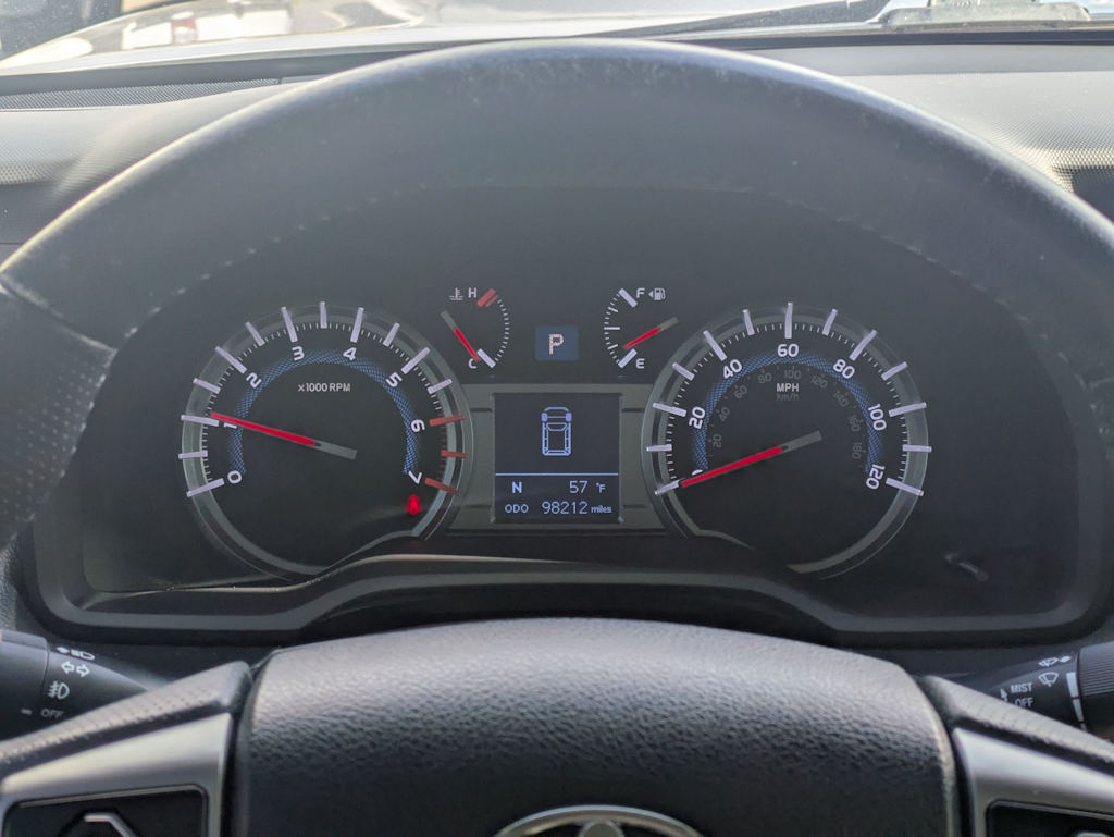 Thumbnail: 2015 Toyota 4Runner - 17