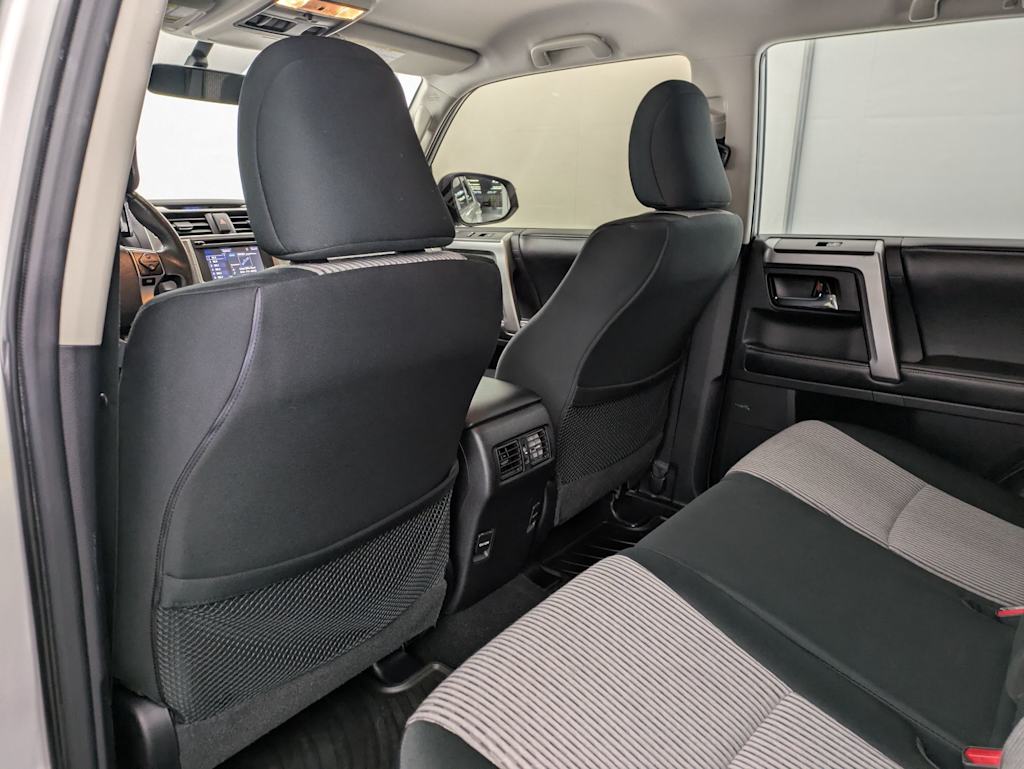 Thumbnail: 2015 Toyota 4Runner - 13