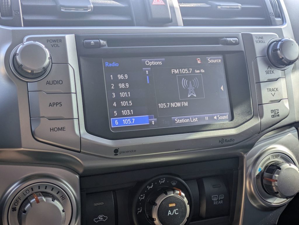 Thumbnail: 2015 Toyota 4Runner - 32