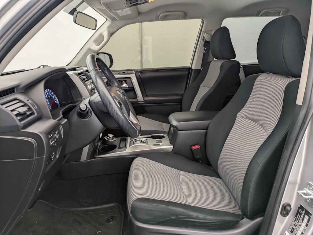 Thumbnail: 2015 Toyota 4Runner - 11