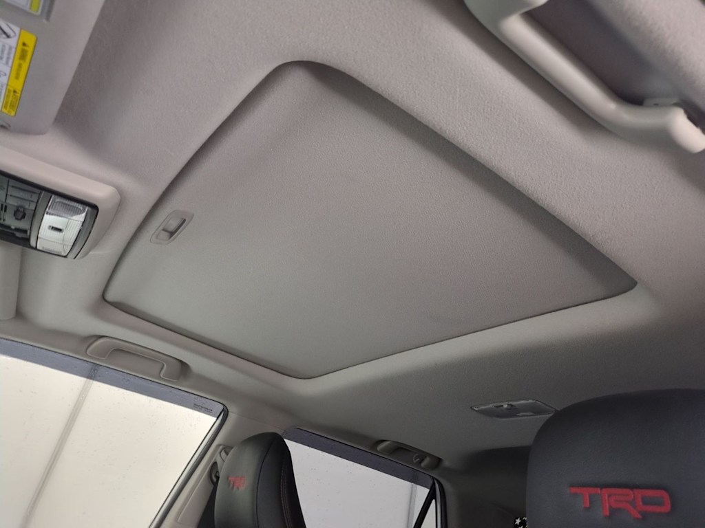 Thumbnail: 2021 Toyota 4Runner - 25