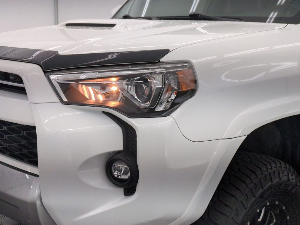 Thumbnail: 2021 Toyota 4Runner - 23