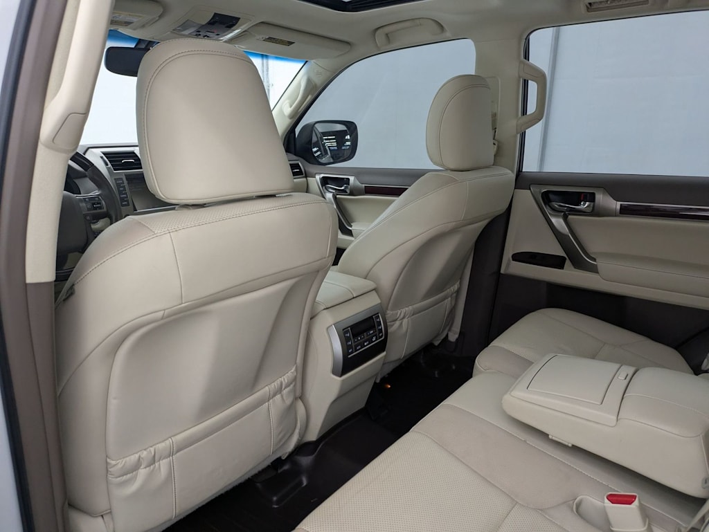 Thumbnail: 2019 Lexus GX - 13