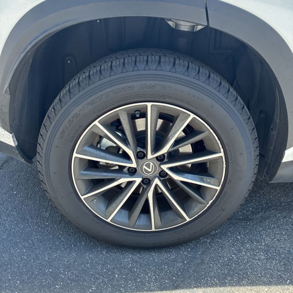 Thumbnail: 2024 Lexus ES - 5