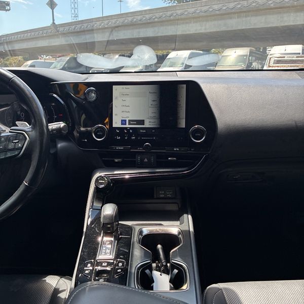 Thumbnail: 2024 Lexus ES - 2