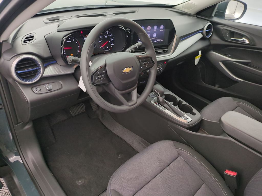 Thumbnail: 2026 Chevrolet Trax - 2