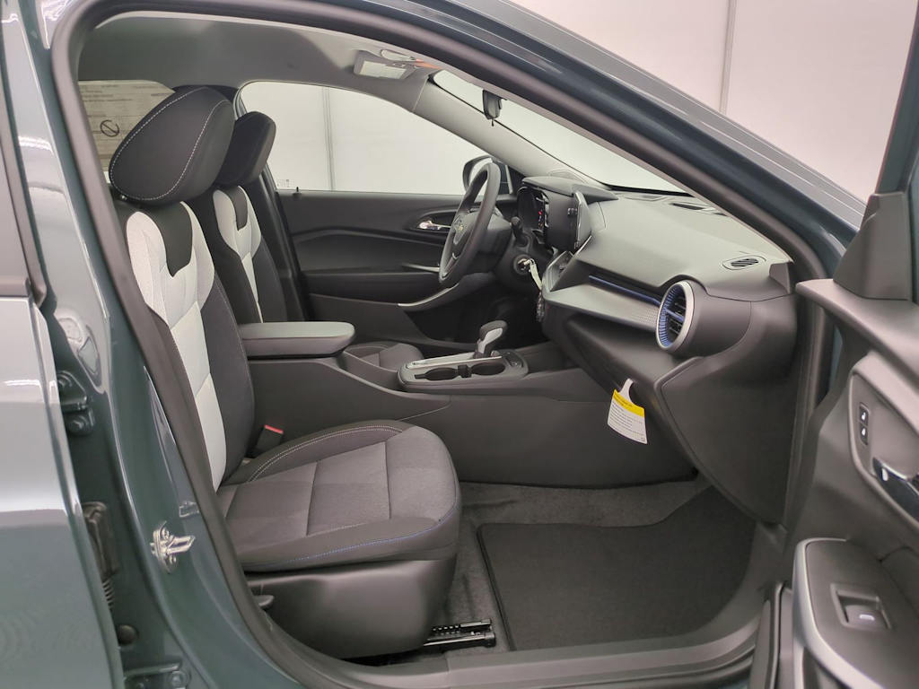 Thumbnail: 2026 Chevrolet Trax - 12