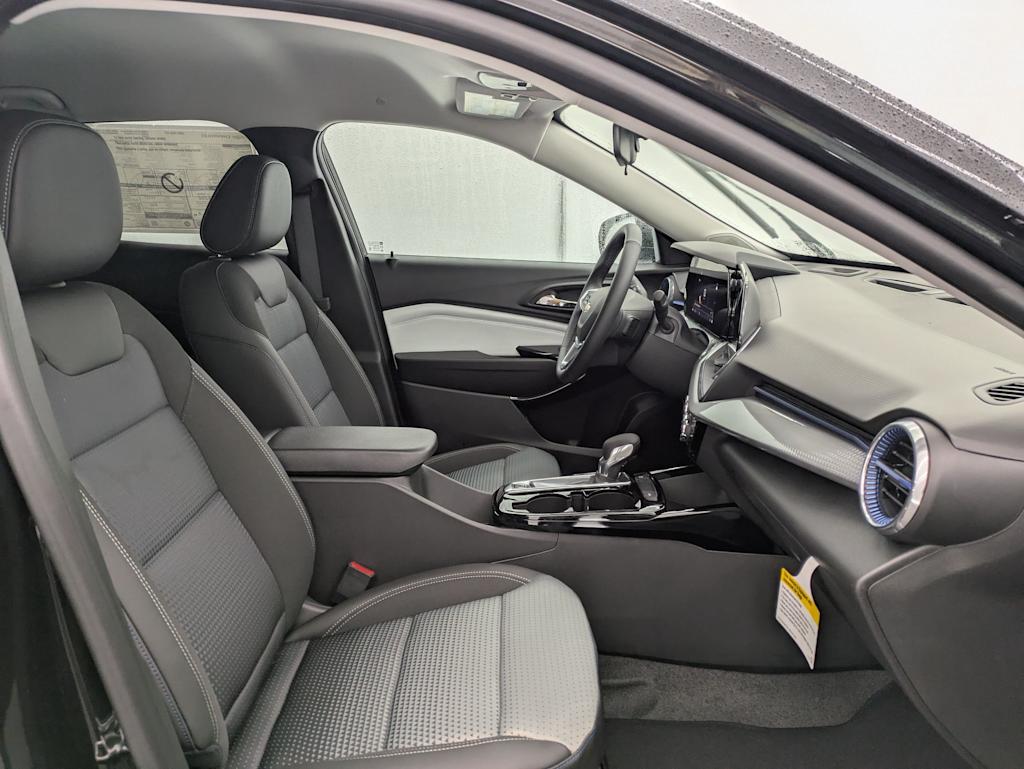 Thumbnail: 2026 Chevrolet Trax - 11