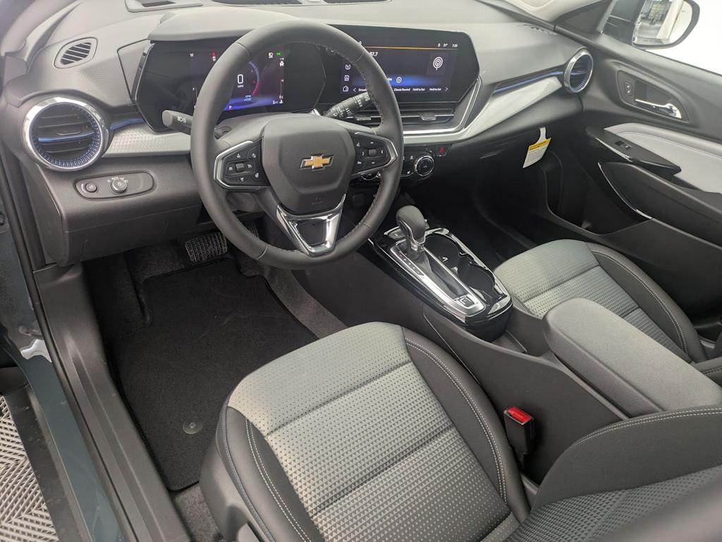 Thumbnail: 2026 Chevrolet Trax - 2