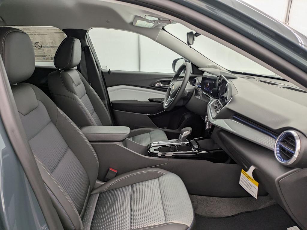 Thumbnail: 2026 Chevrolet Trax - 12