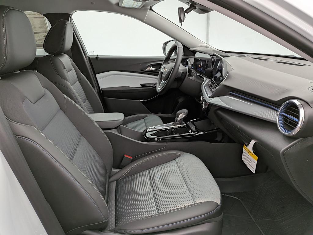 Thumbnail: 2026 Chevrolet Trax - 11