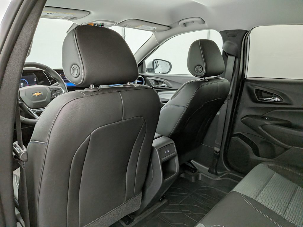 Thumbnail: 2026 Chevrolet Trax - 12