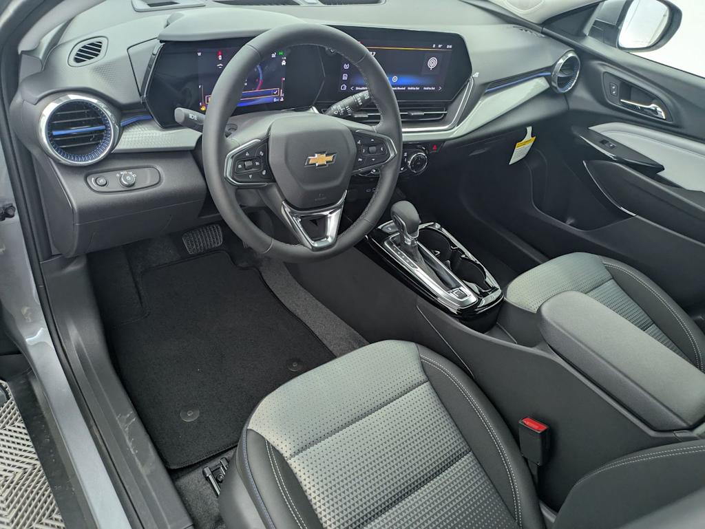 Thumbnail: 2026 Chevrolet Trax - 2