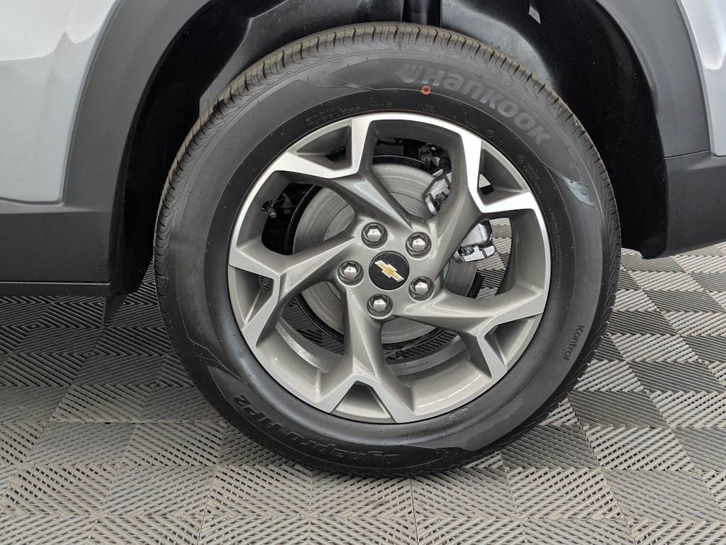 Thumbnail: 2026 Chevrolet Trax - 8
