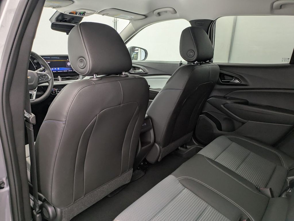 Thumbnail: 2026 Chevrolet Trax - 13